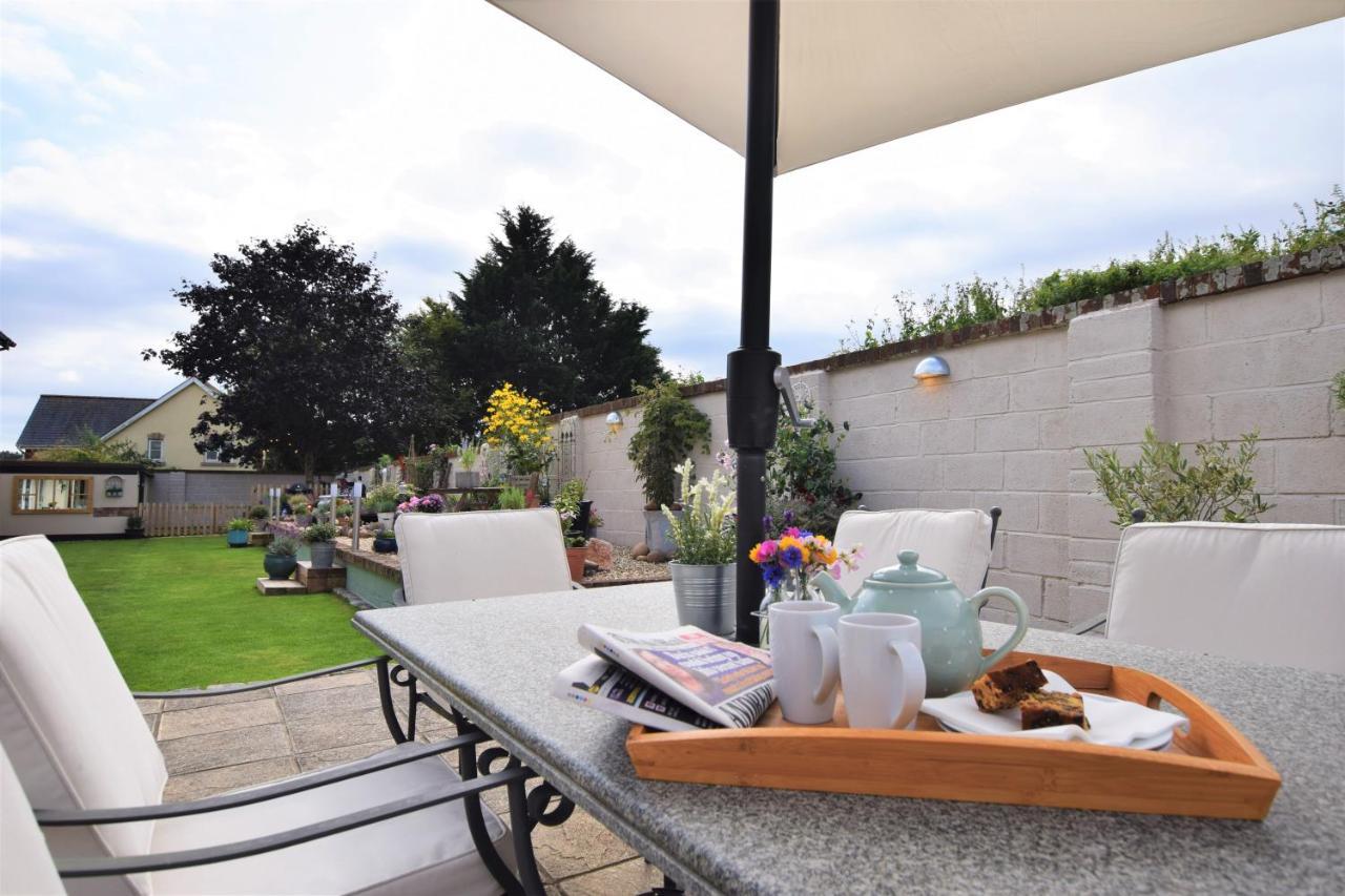 The Old Dairy B&B Lympstone Bagian luar foto
